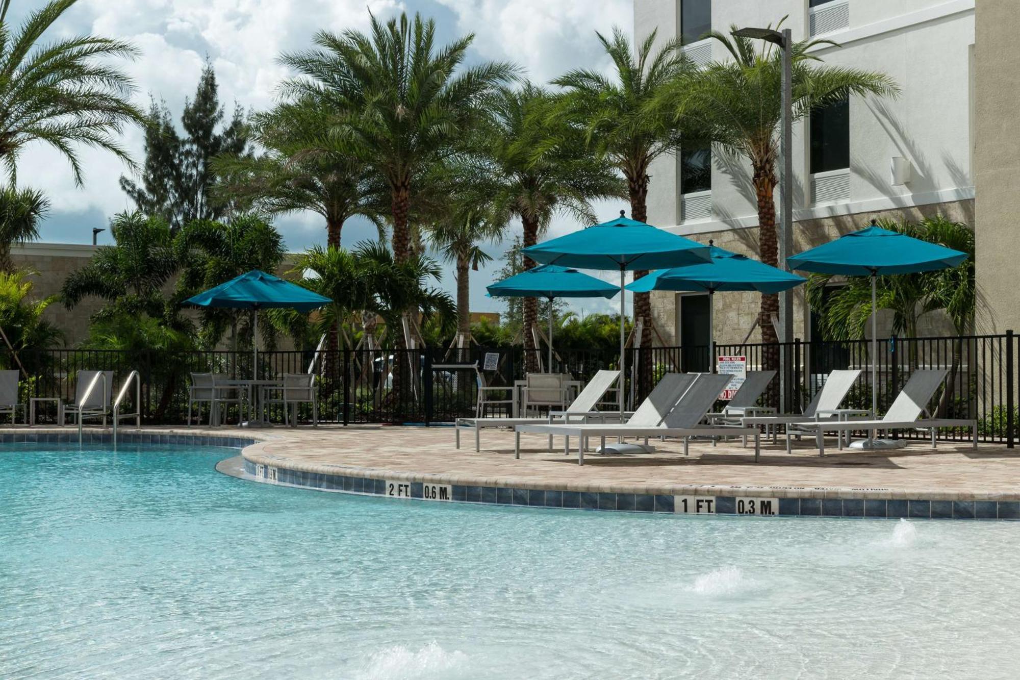 Home2 Suites By Hilton Cape Canaveral Cruise Port 외부 사진